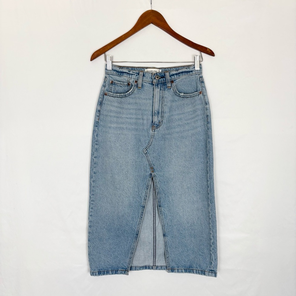 Abercrombie and Fitch Denim‎ Midi Skirt High Rise Size 25 Light Wash
